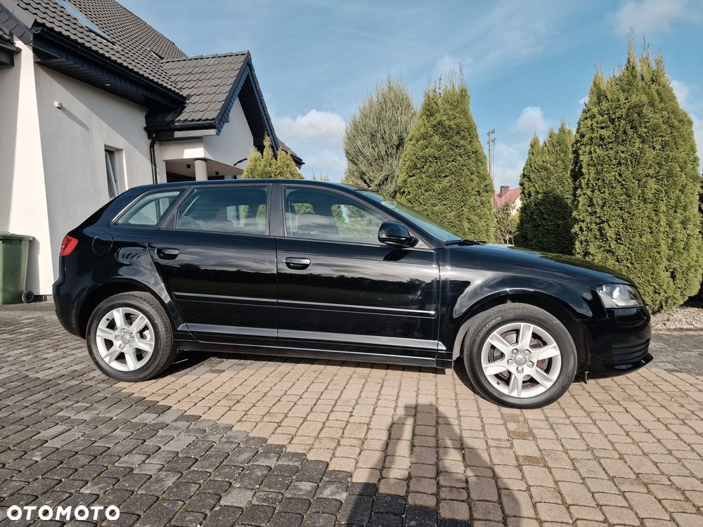 Audi A3 Sportback 1.6 Ambiente - 13