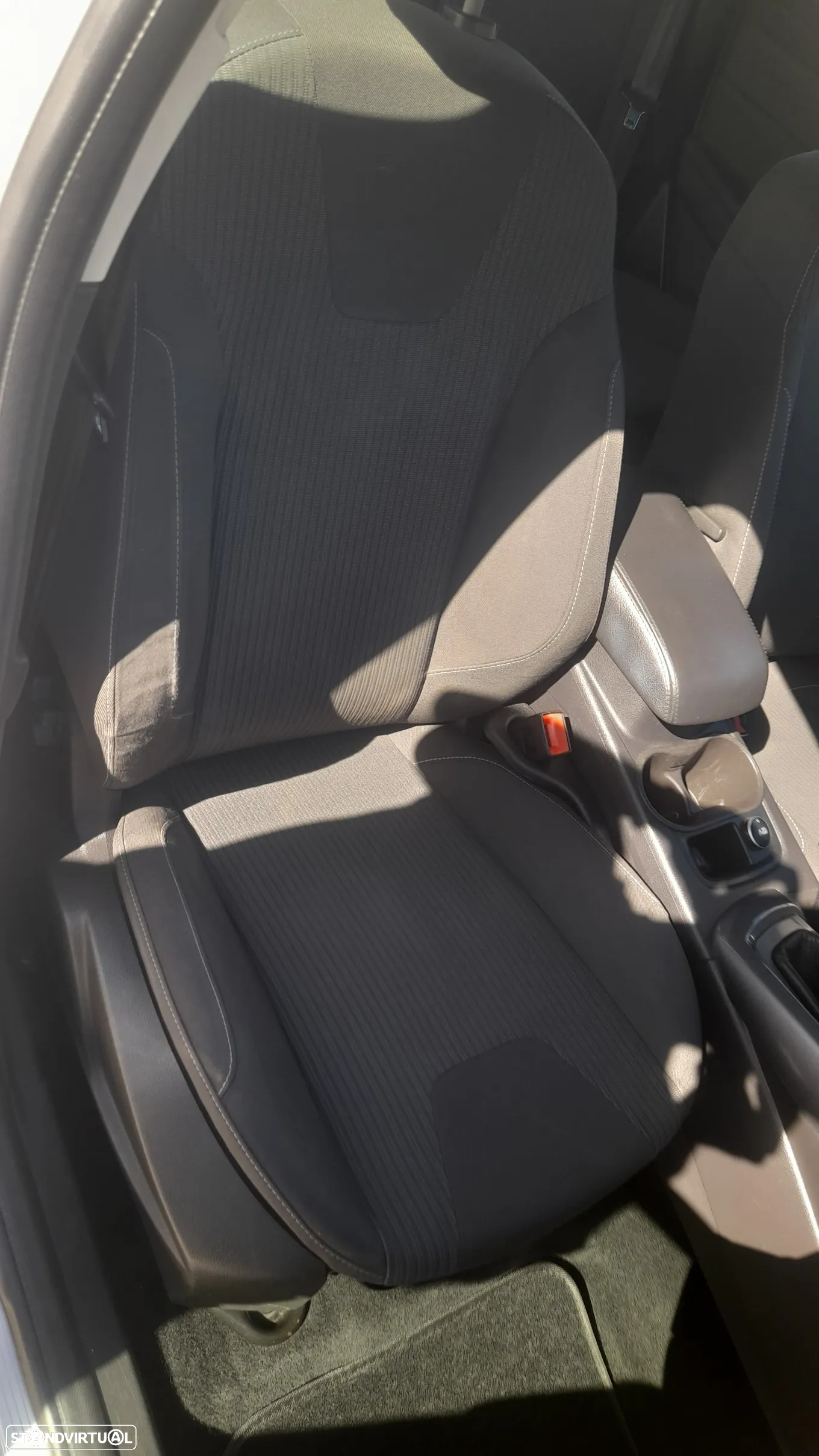 Ford Focus SW 1.6 TDCi Trend - 44