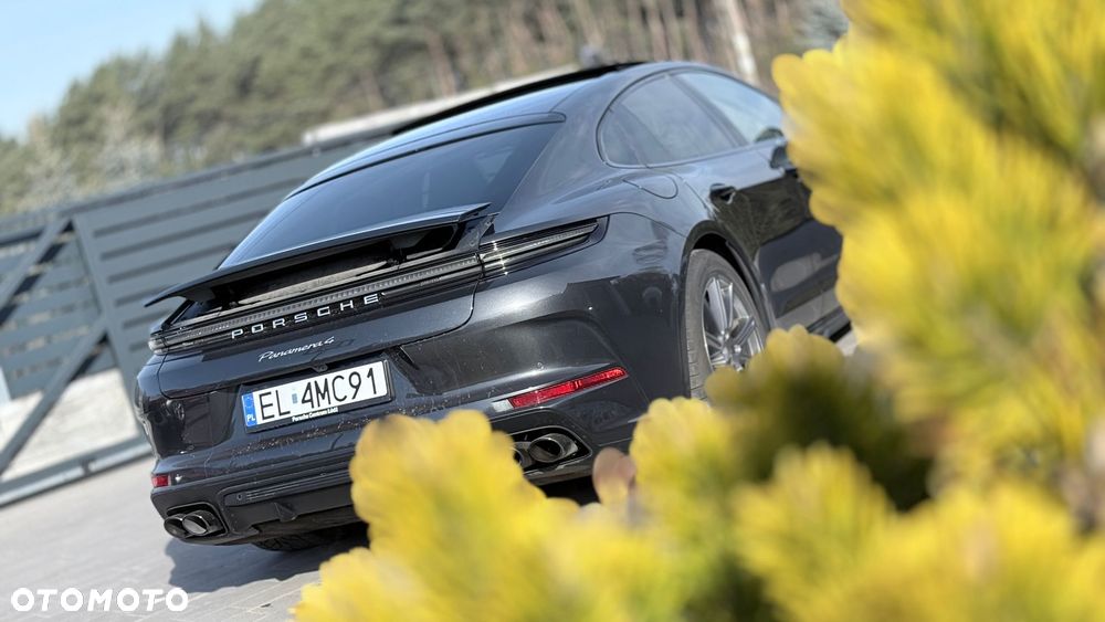 Porsche Panamera - 32
