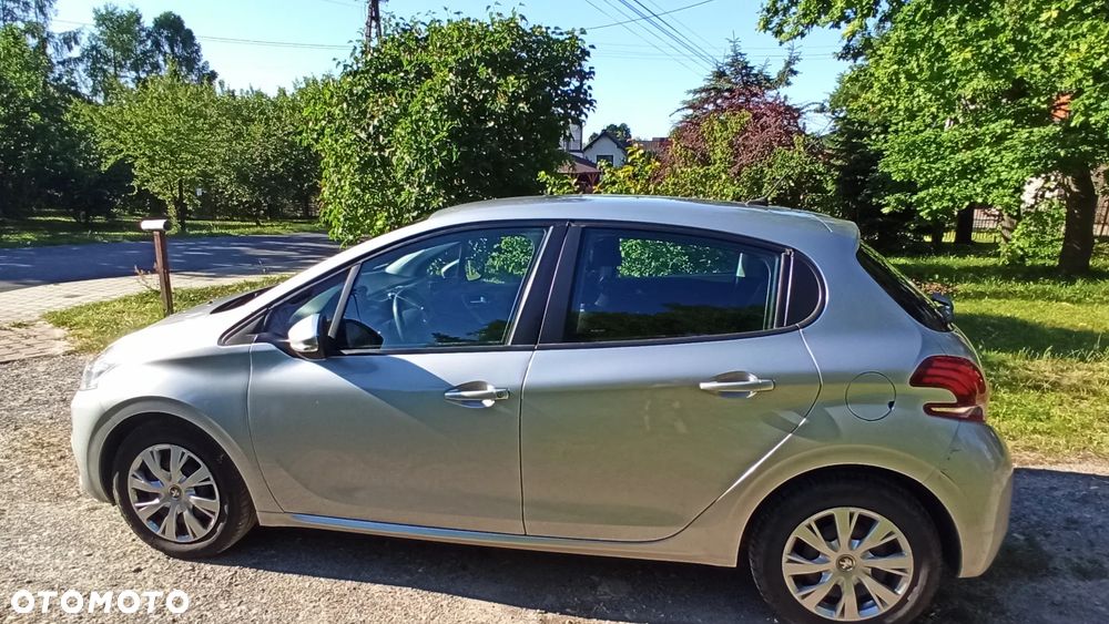 Peugeot 208 - 7