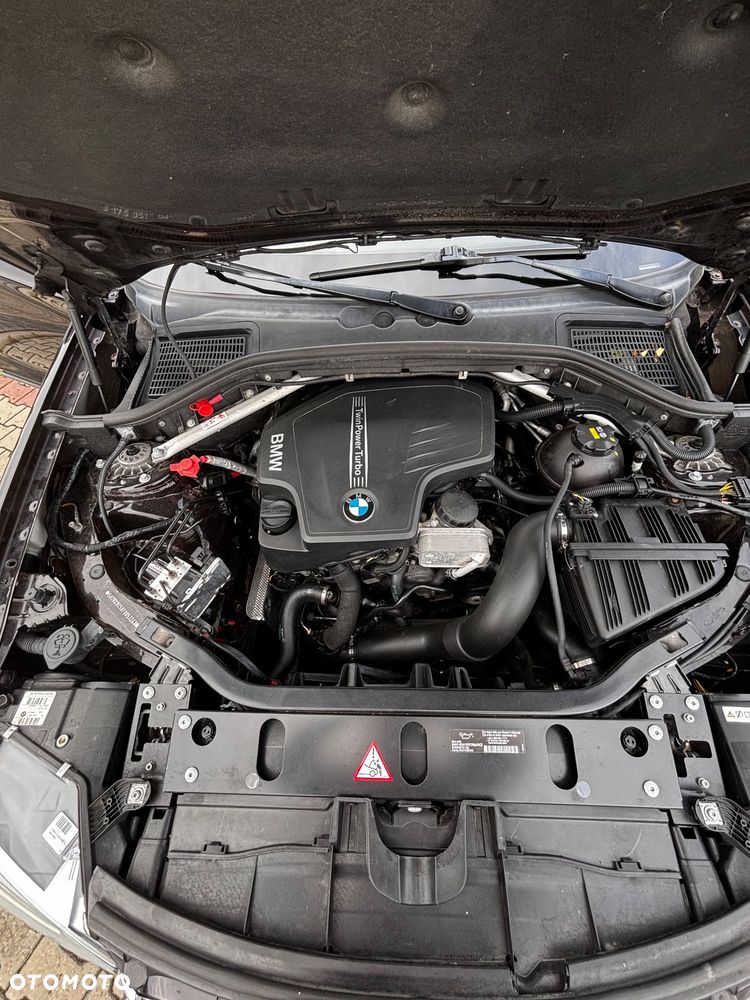BMW X3 28i xDrive - 24