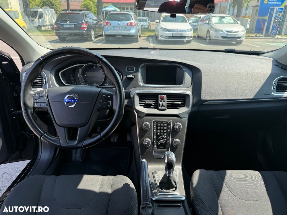 Volvo V40 D4 VEA Momentum - 9