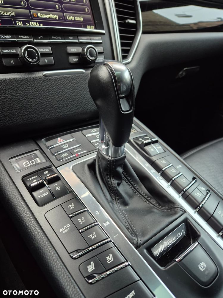 Porsche Macan S - 36