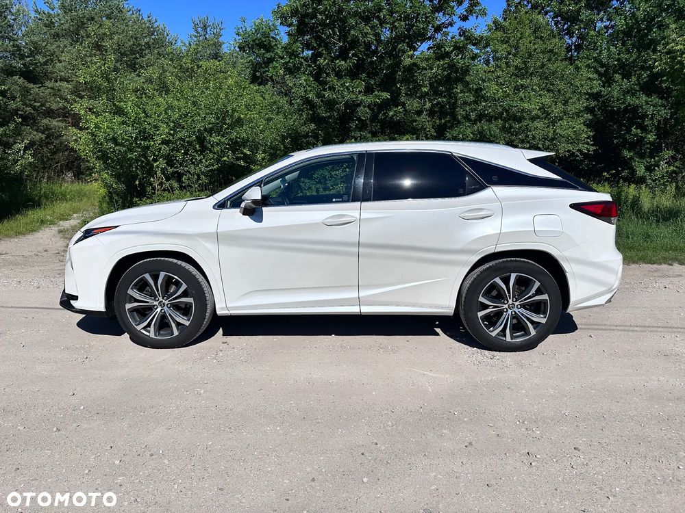 Lexus RX - 9