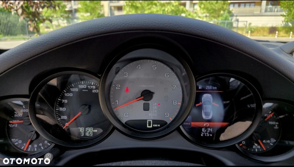 Porsche 911 Carrera 4S PDK - 15