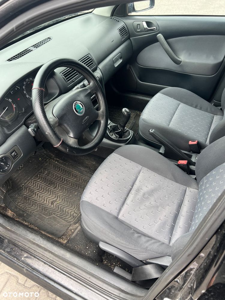 Skoda Octavia 1.6 Tour Classic - 7