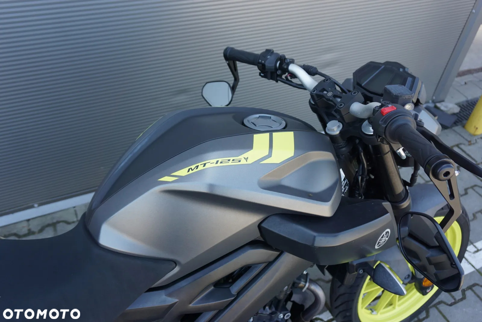 Yamaha MT - 5