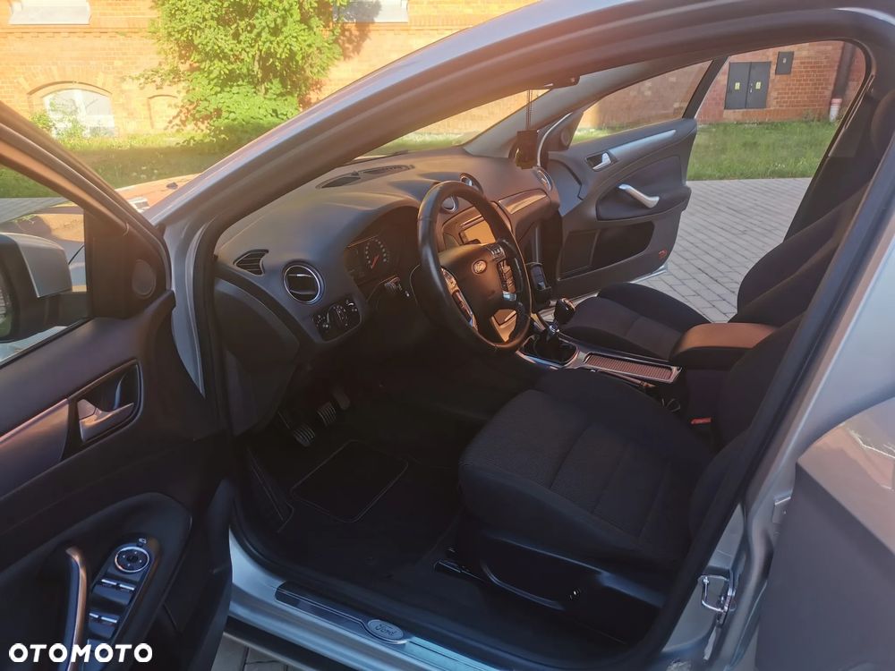 Ford Mondeo 2.0 TDCi Titanium - 14