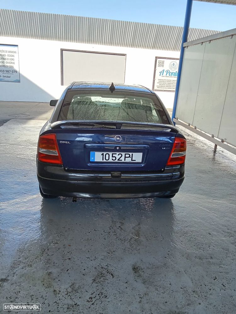Opel Astra 1.4 Sport - 4