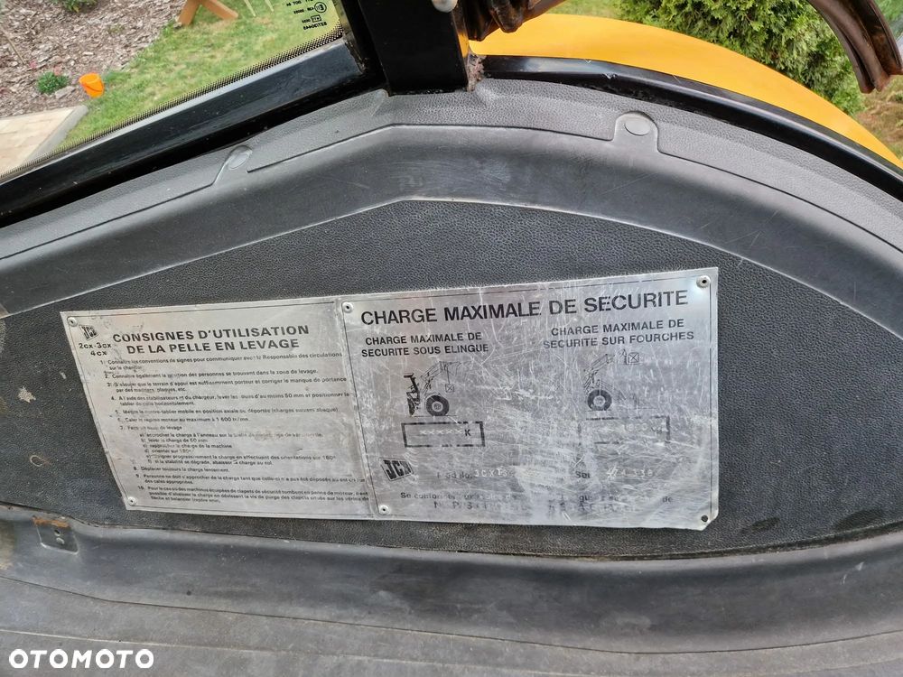 JCB 3CX - 24