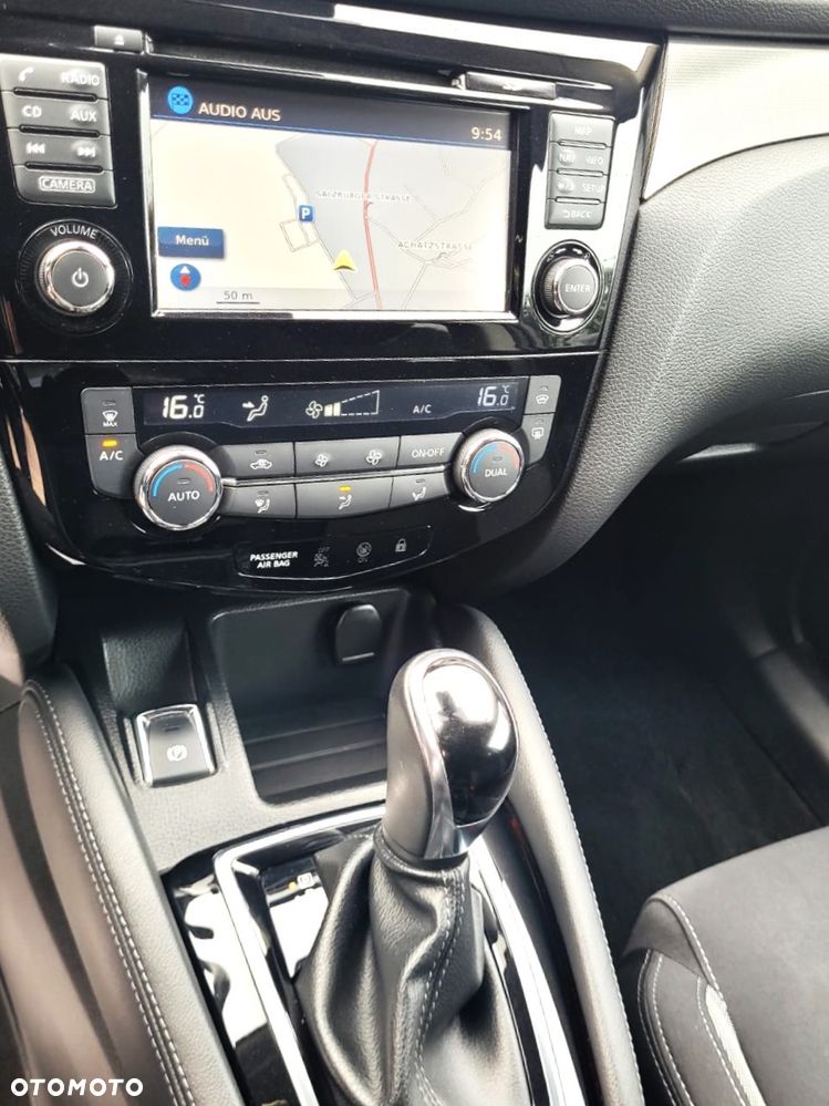 Nissan Qashqai 1.2 DIG-T N-Connecta Xtronic EU6 - 29