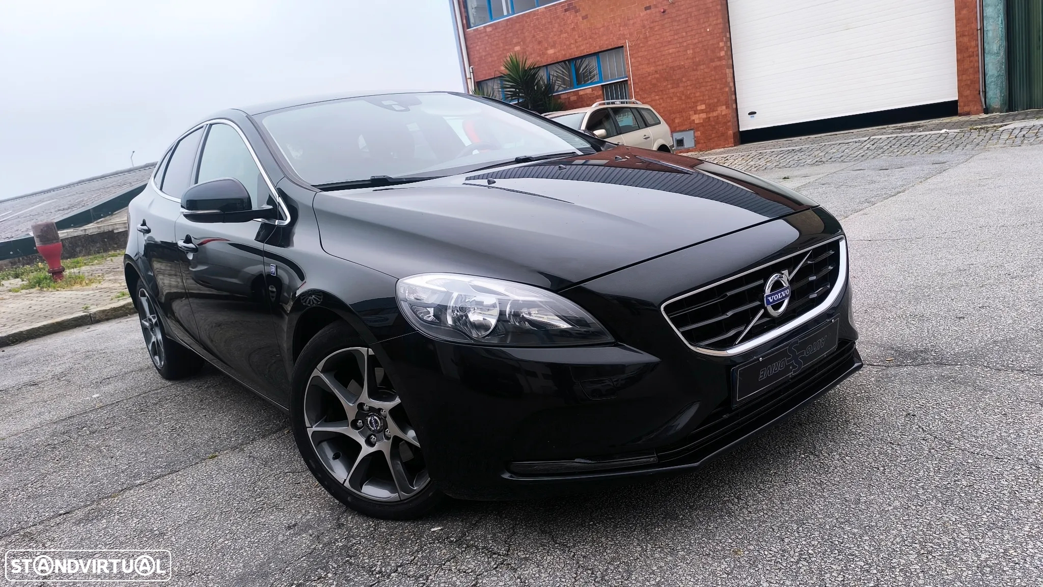Volvo V40 1.6 D2 VOR Powershift - 4