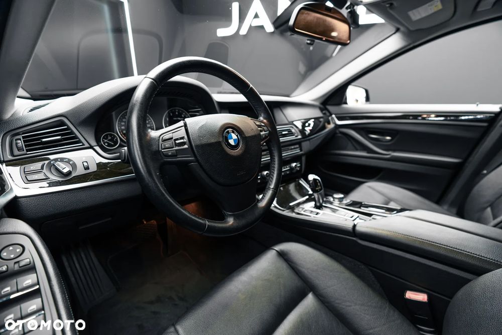 BMW Seria 5 530i - 17
