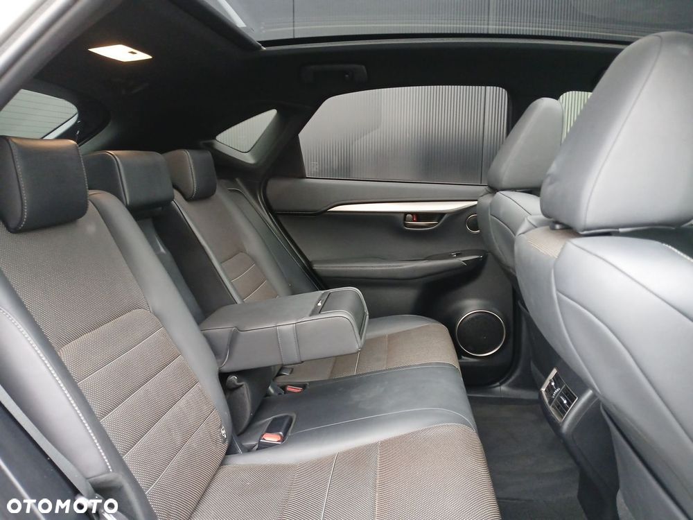 Lexus NX 300 F Sport AWD - 29