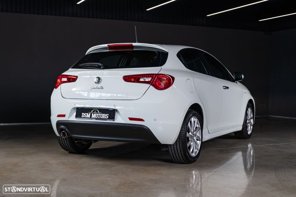 Alfa Romeo Giulietta 1.6 JTDm Exclusive - 3