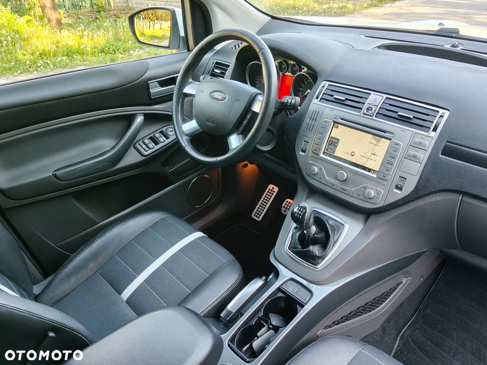 Ford Kuga 2.0 TDCi 4x4 Titanium - 12