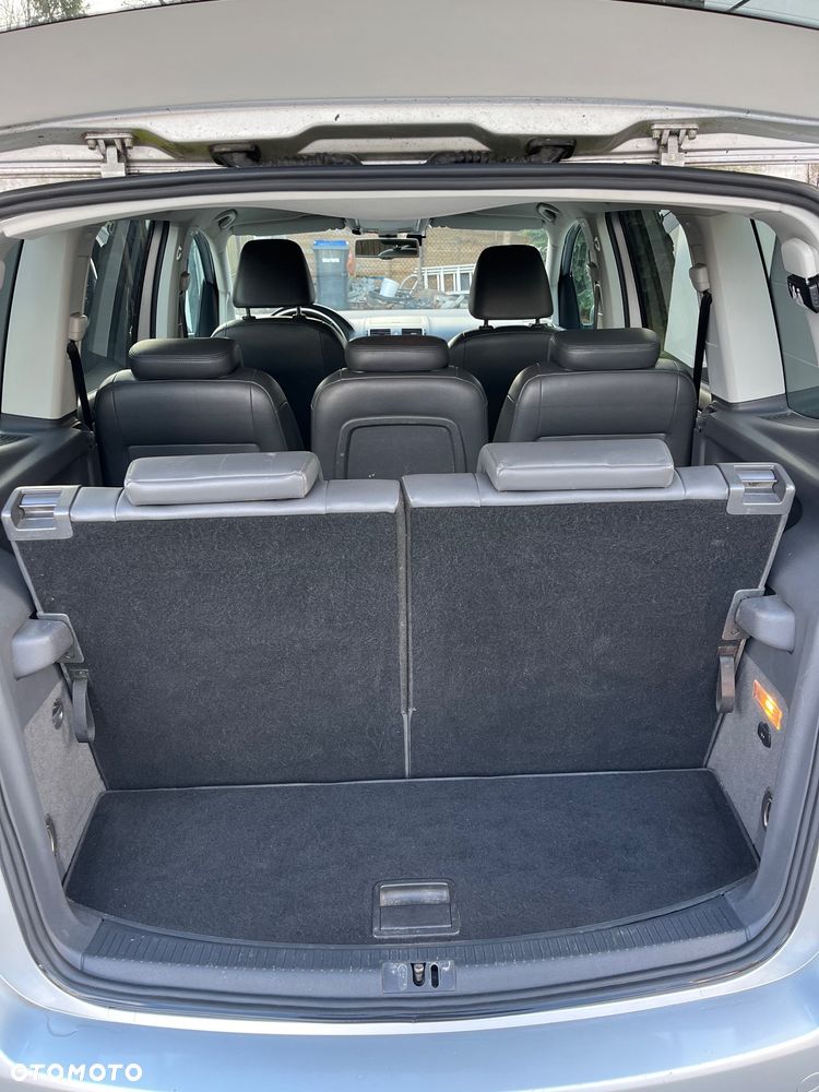 Volkswagen Touran 1.6 TDI DPF Comfortline DSG - 6