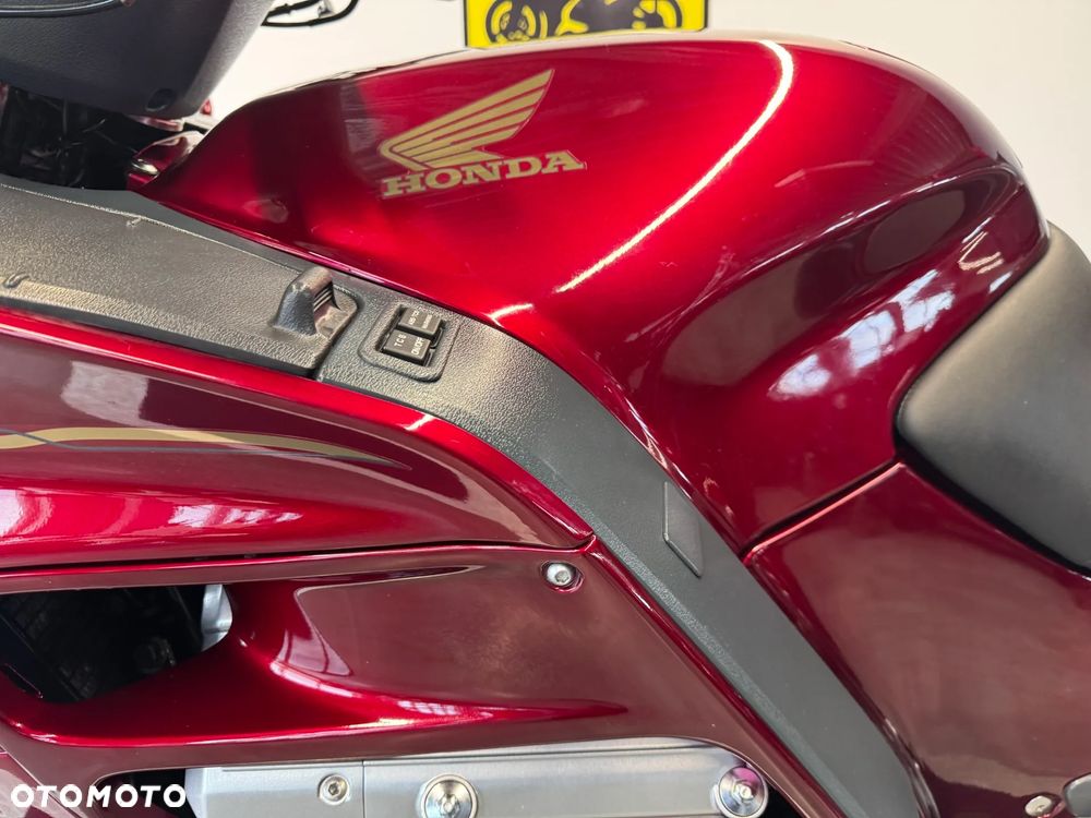 Honda ST - 22