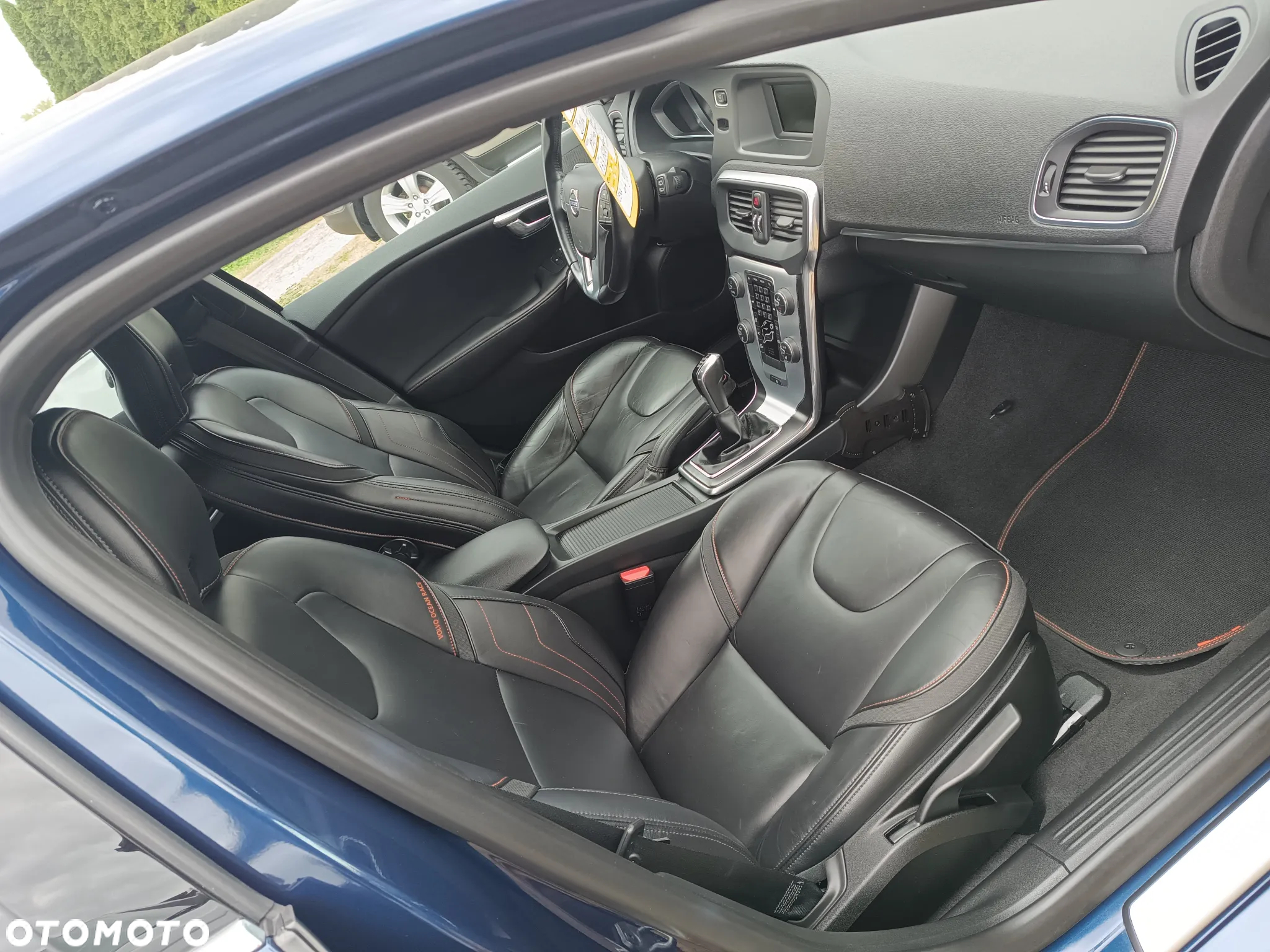 Volvo V40 T3 R-Design - 7