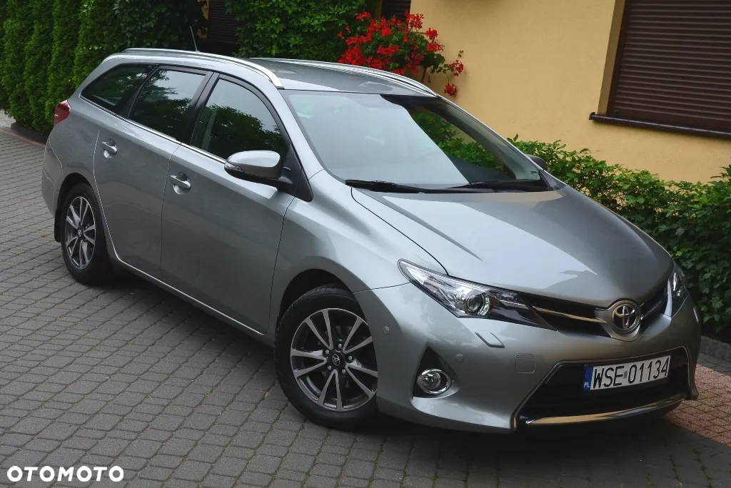 Toyota Auris 1.6 Premium Comfort - 7
