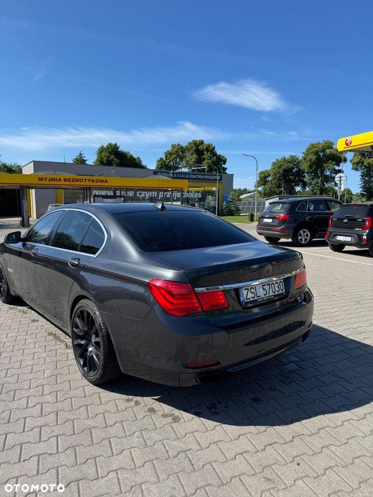 BMW Seria 7 - 4