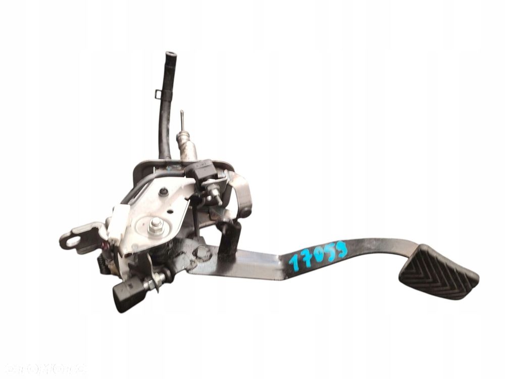 PEDAŁ SPRZĘGŁA KIA CEED I LIFT (2009-2012) 1.6 CRDI 115KM - 1