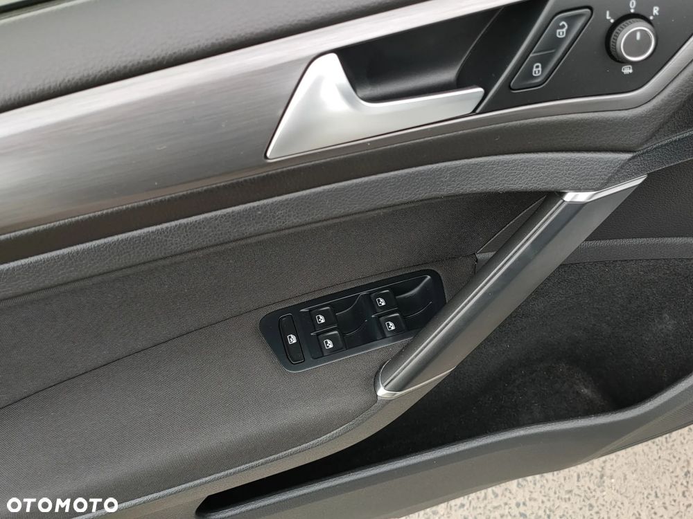 Volkswagen Golf 2.0 TDI (BlueMotion Technology) DSG Comfortline - 16