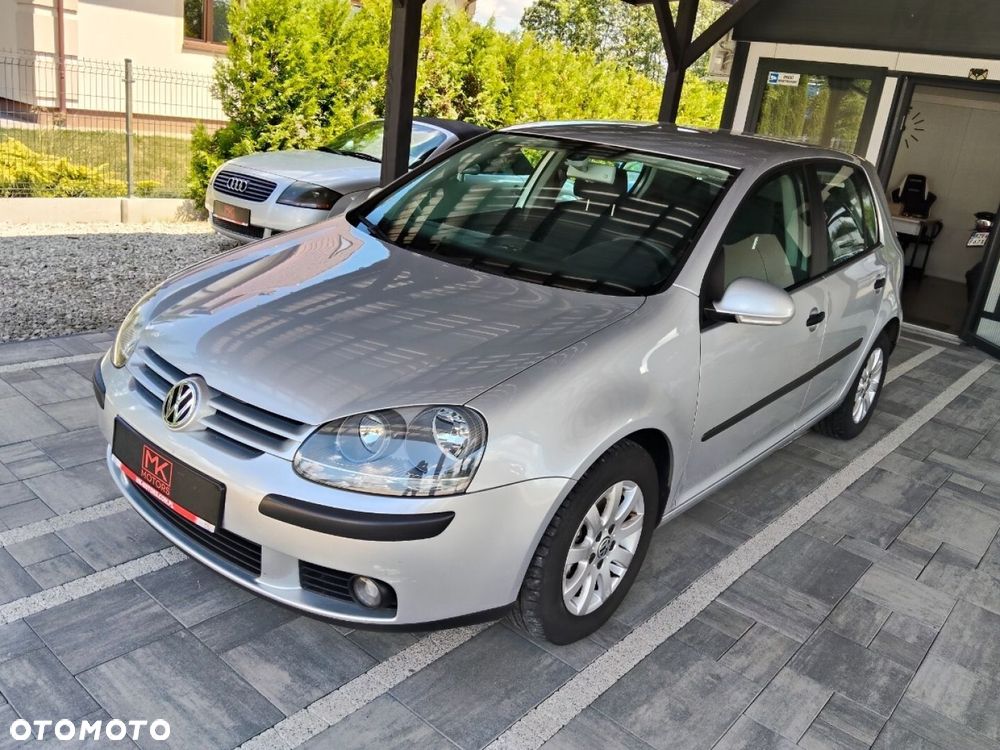 Volkswagen Golf - 1