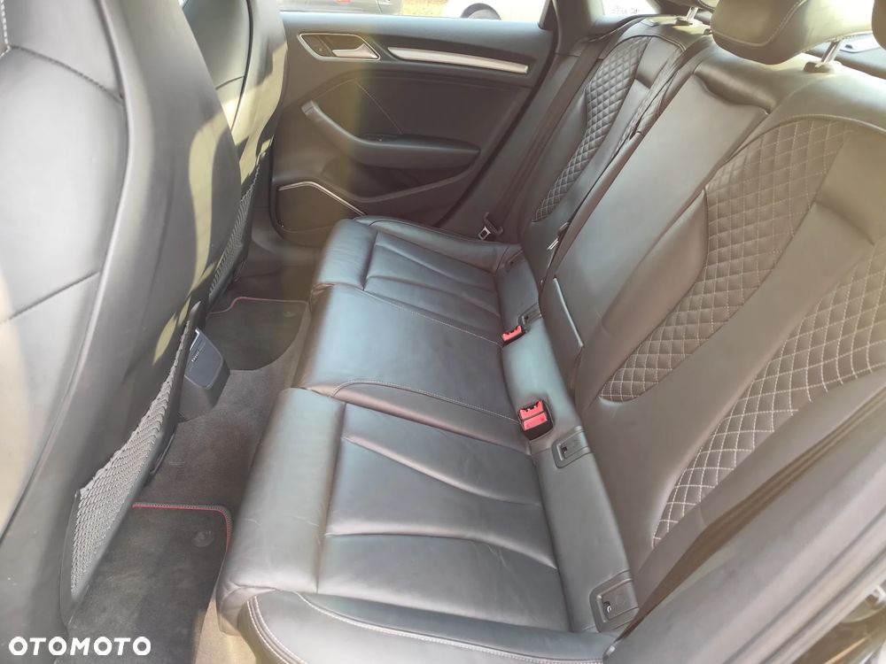 Audi S3 S tronic - 16