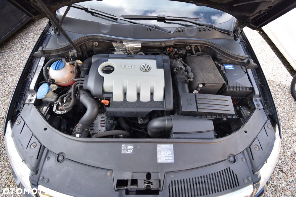 Volkswagen Passat 2.0 TDI 4Motion Individual - 36