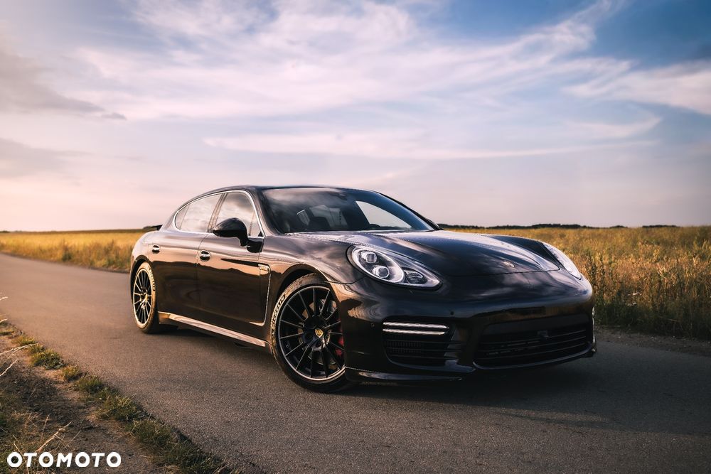 Porsche Panamera Turbo Executive - 1