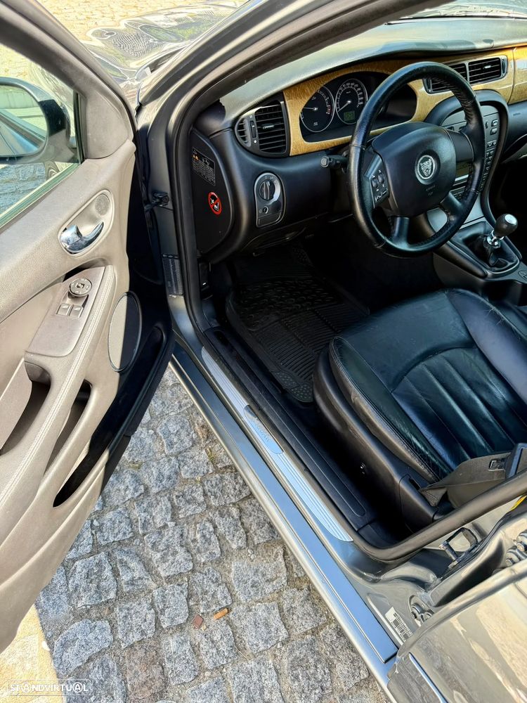Jaguar X-Type 2.0 Executive - 7
