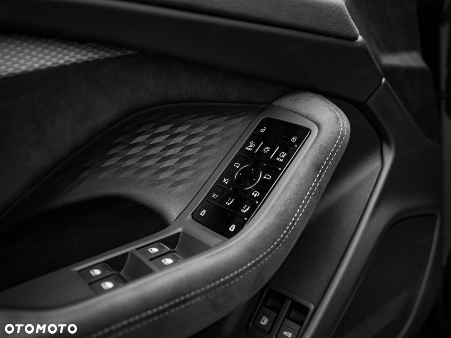 Audi A6 Avant - 16