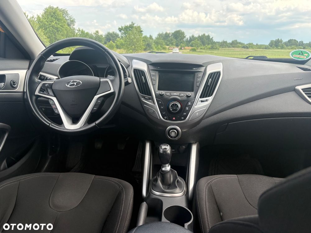 Hyundai Veloster 1.6 GDI Premium - 21