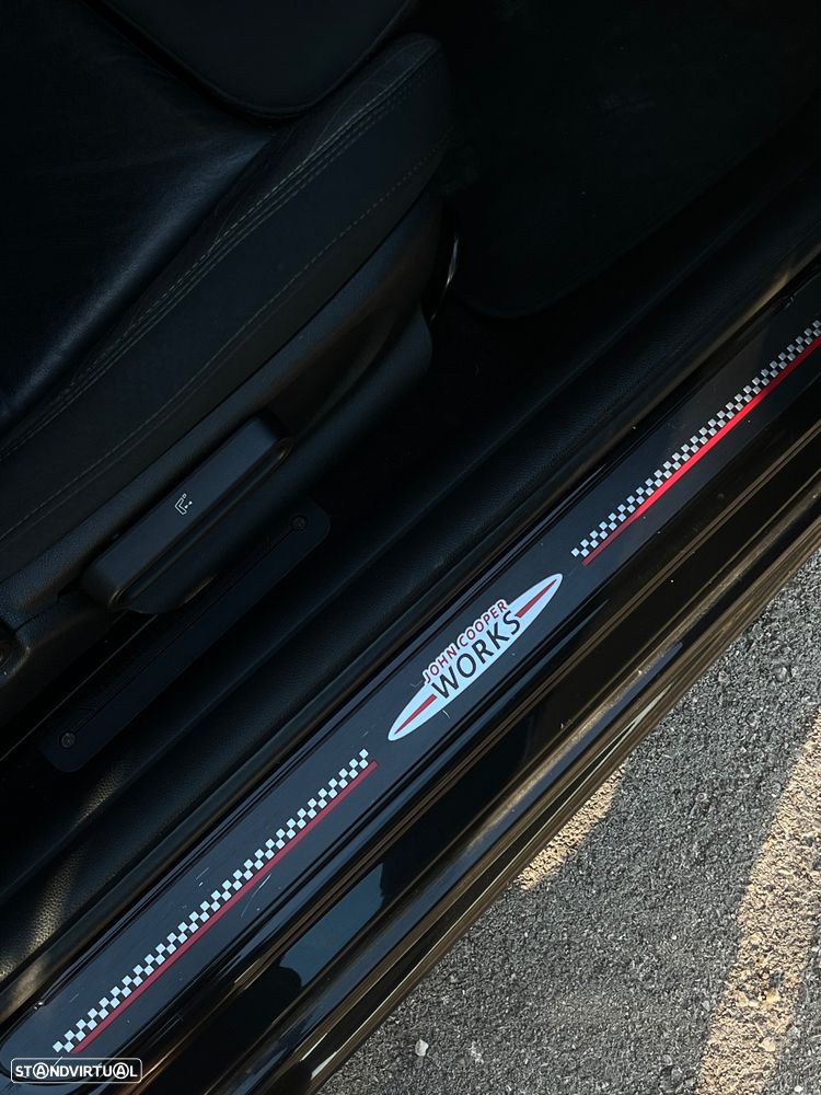 MINI 3 Portas Cooper D - 12