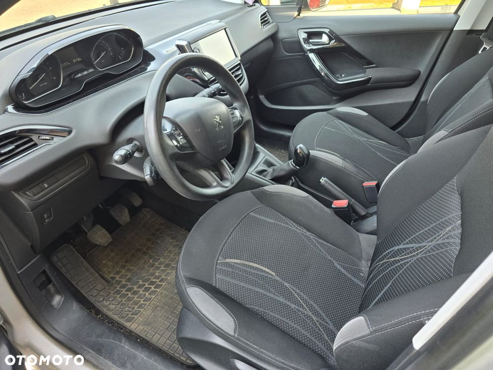 Peugeot 208 1.6 BlueHDi Active S&S - 6