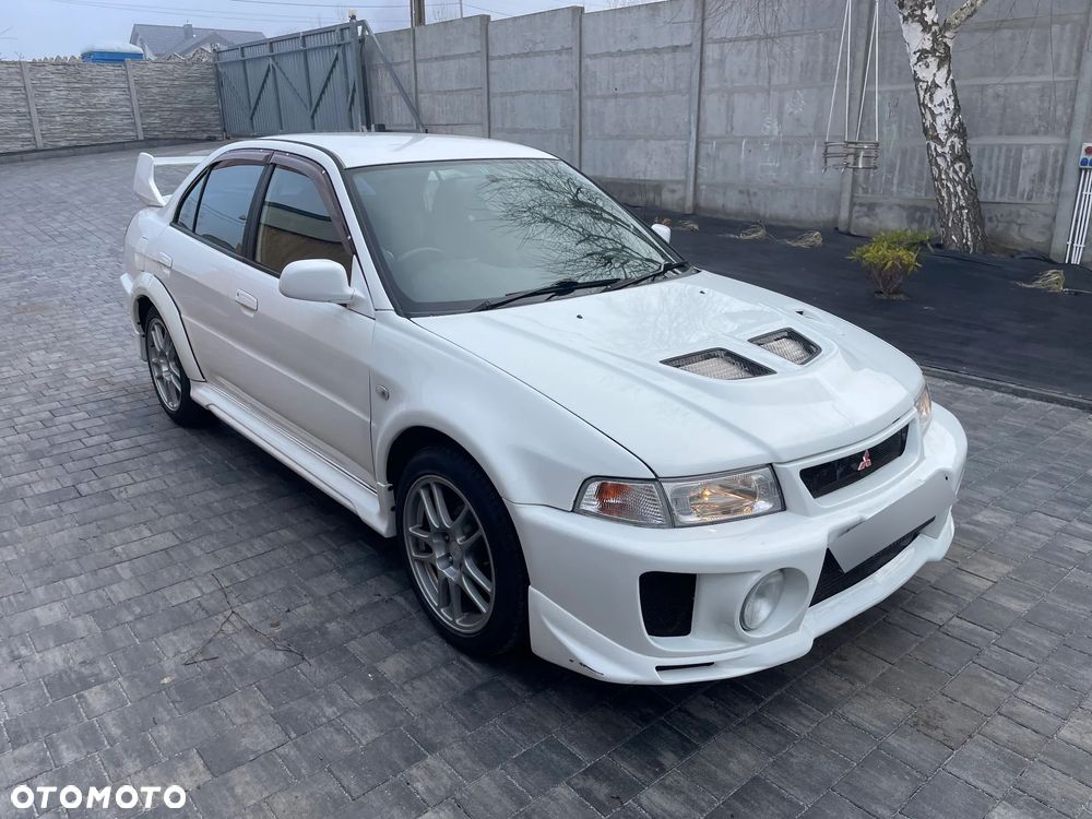 Mitsubishi Lancer Evolution - 4