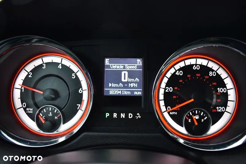 Dodge Grand Caravan 3.6 R/T - 29