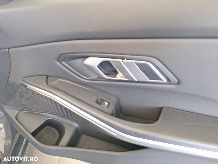 BMW Seria 3 320d xDrive AT MHEV - 20
