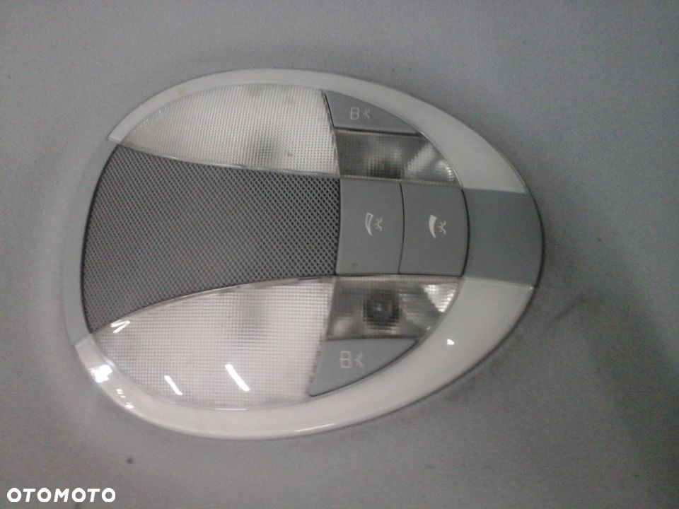 LAMPKA WEWNĘTRZNA PODSUFITKI ŚRODKOWA MERCEDES W211 KOMBI - 1