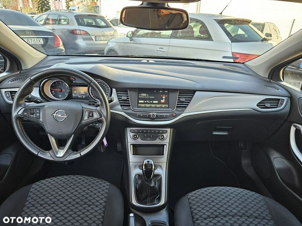 Opel Astra 1.4 T Enjoy S&S - 18