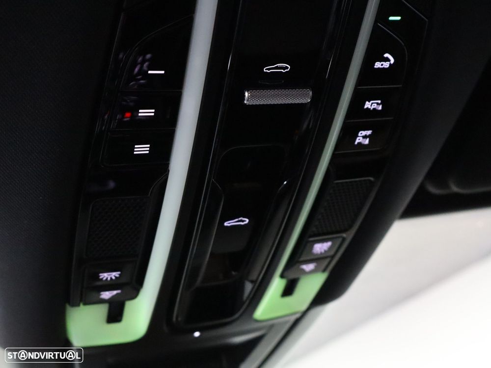 Porsche Cayenne Platinum Edition - 25