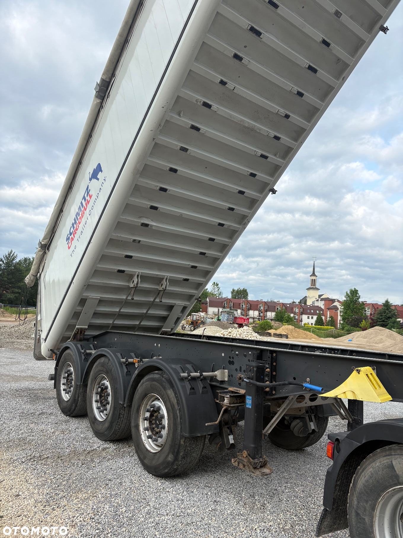 Schmitz Cargobull Schmitz Cargobull Gotha- 28m3/ oś podnoszona/2019 Rok - 9