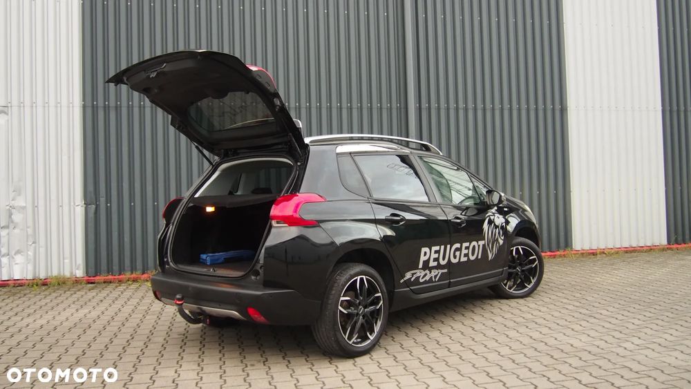 Peugeot 2008 1.2 Pure Tech Style S&S - 18