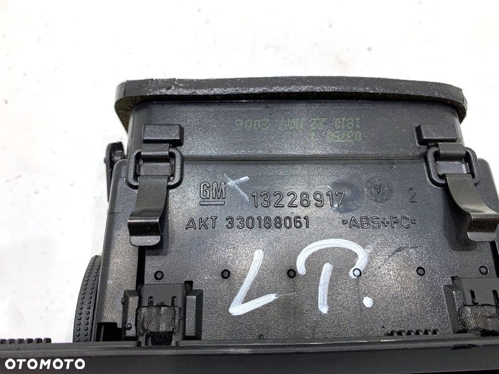 KRATKA NAWIEWU LEWY PRZÓD  OPEL ASTRA H Kombi (A04) 2004 - 2014 1.9 CDTI (L35) 74 kW [100 KM] olej - 4