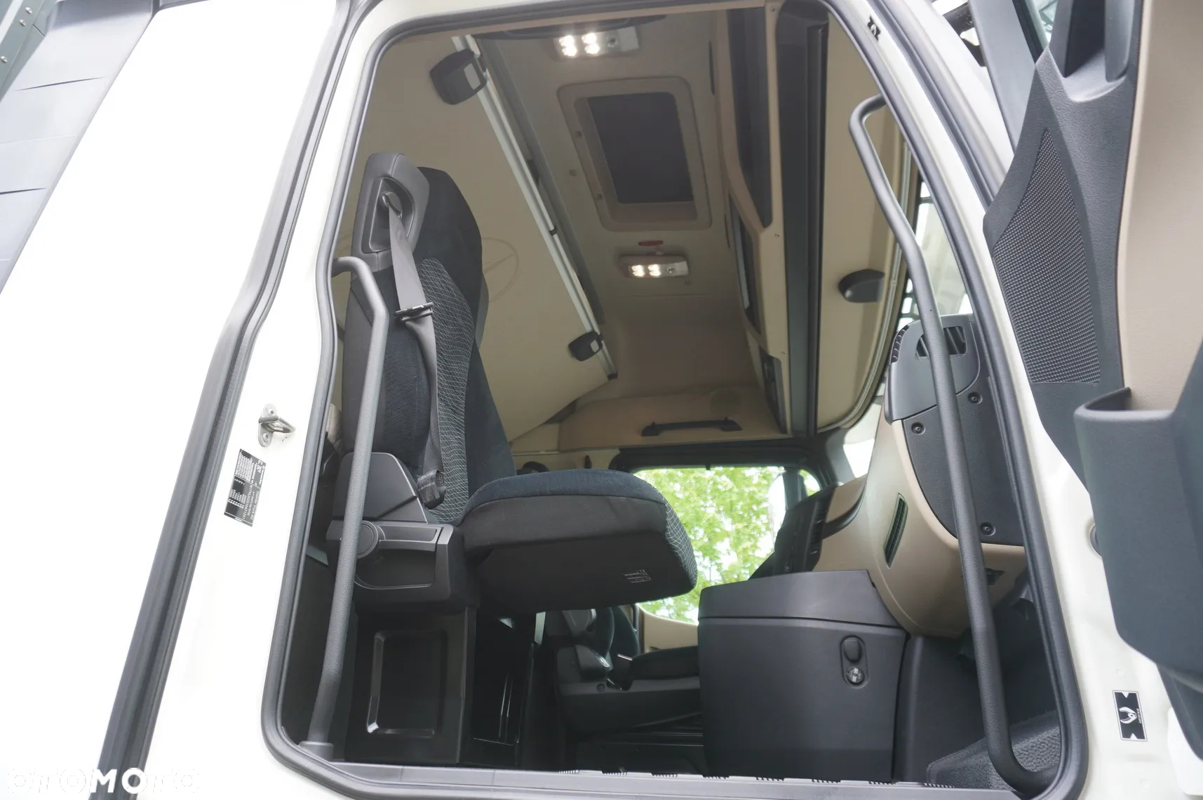 Mercedes-Benz Actros 2545 MP5 / BIG cab / Curtainsider 19 EPAL - 29