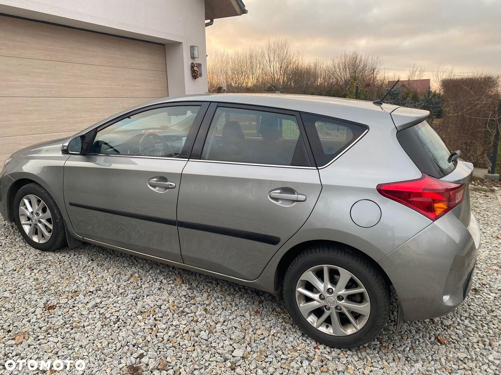 Toyota Auris 1.4 D-4D Premium - 5