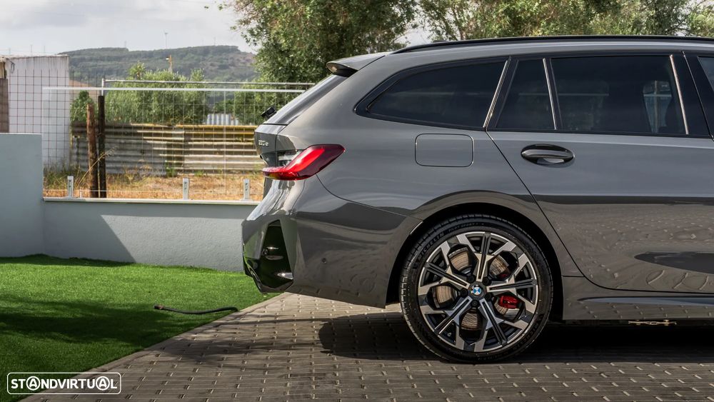 BMW 330 e Pack Desportivo M Pro Auto - 6