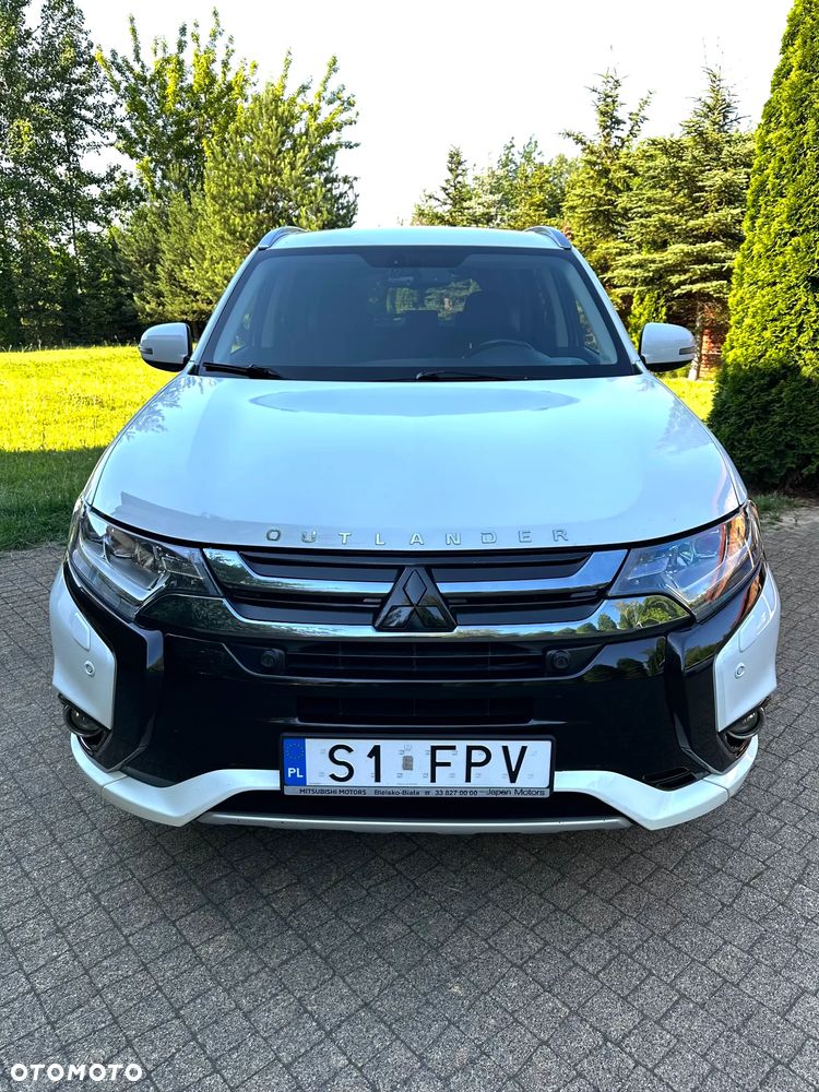 Mitsubishi Outlander Intense + - 2