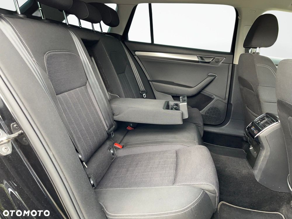 Skoda Superb 2.0 TDI SCR Style DSG - 19